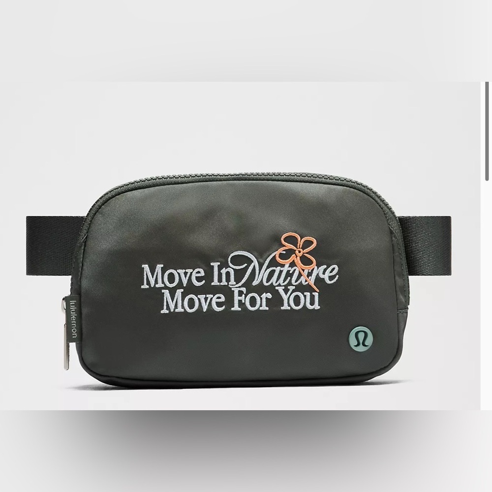 Lululemon Everywhere Belt Bag 1L NWT